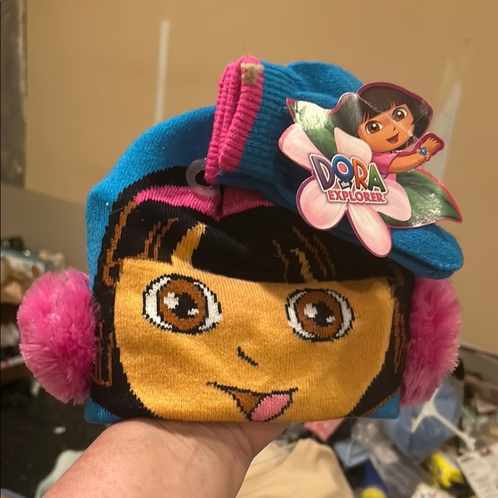 Vintage Dora  the explorer hat/gloves